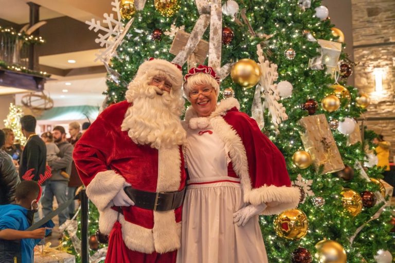 Camelback Resort and Blue Mountain Resort Invite Guests to Celebrate the Season